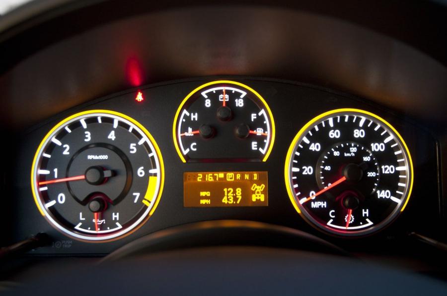  Nissan Titan 2012 года  (фото 12 из 26)
